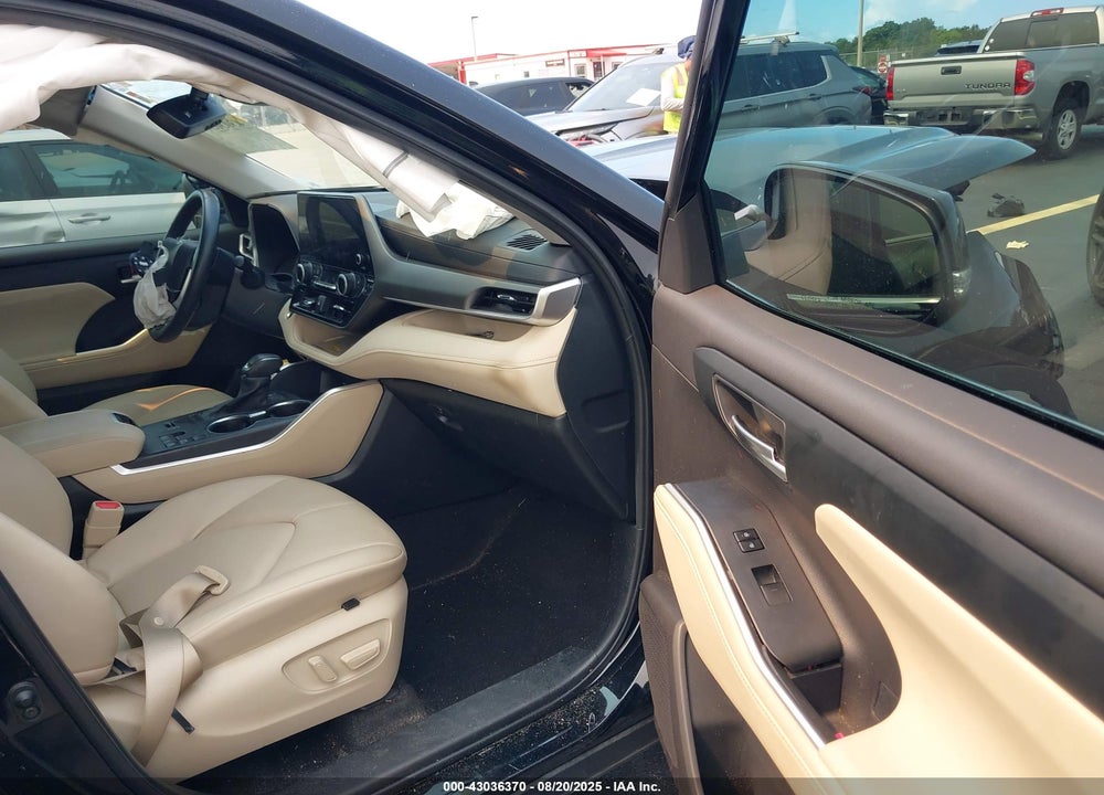2024 TOYOTA HIGHLANDER VIN: 5TDKDRAH1RS537718