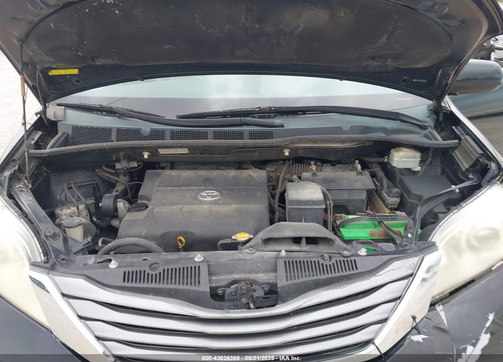 2011 TOYOTA SIENNA XLE V6 VIN: 5TDYK3DC9BS118082