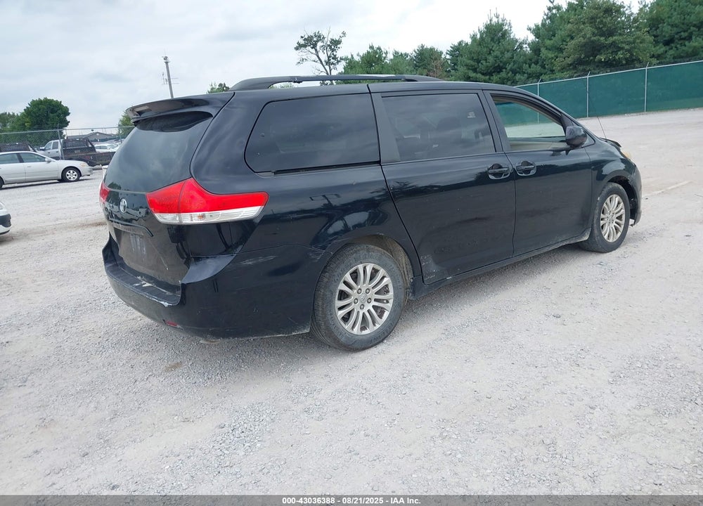 2011 TOYOTA SIENNA XLE V6 VIN: 5TDYK3DC9BS118082