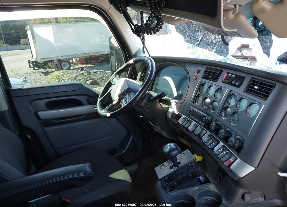 2022 KENWORTH T880 VIN: 1NKZX4TX2NJ100250