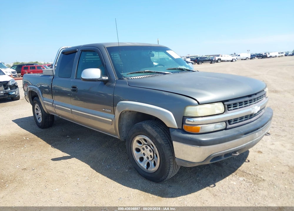 2000 CHEVROLET SILVERADO 1500 LS VIN: 1GCEK19T7YE141133