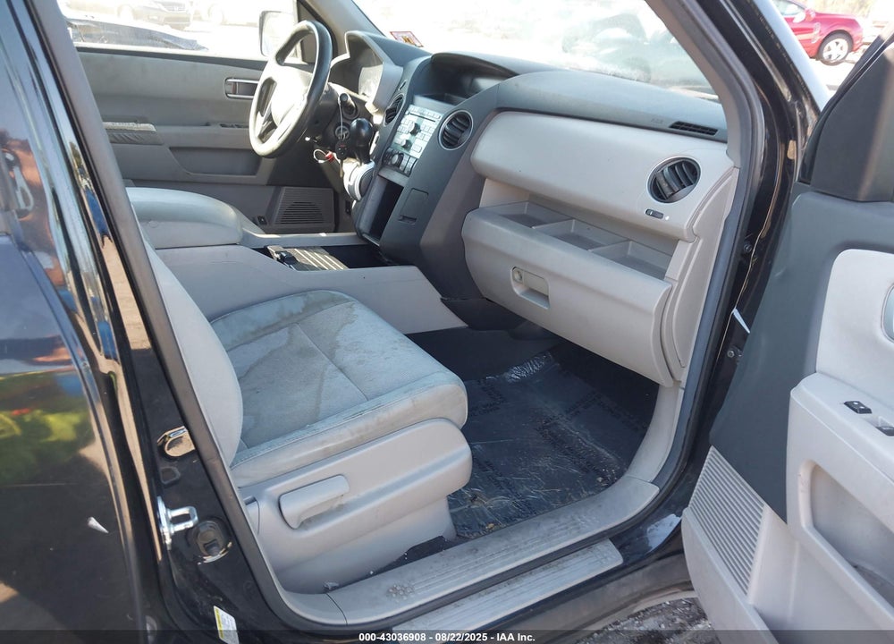 2011 HONDA PILOT VIN: 5FNYF4H29BB015034