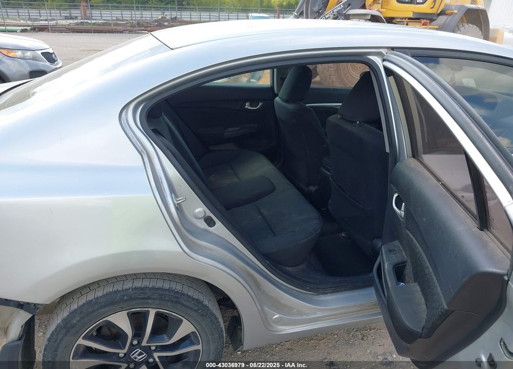 2015 HONDA CIVIC VIN: 19XFB2F81FE086903