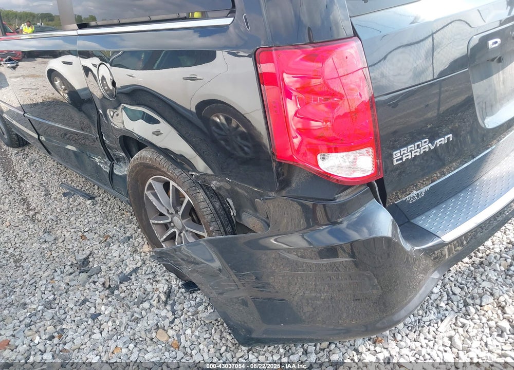 2017 DODGE GRAND CARAVAN SXT VIN: 2C4RDGCG1HR861296