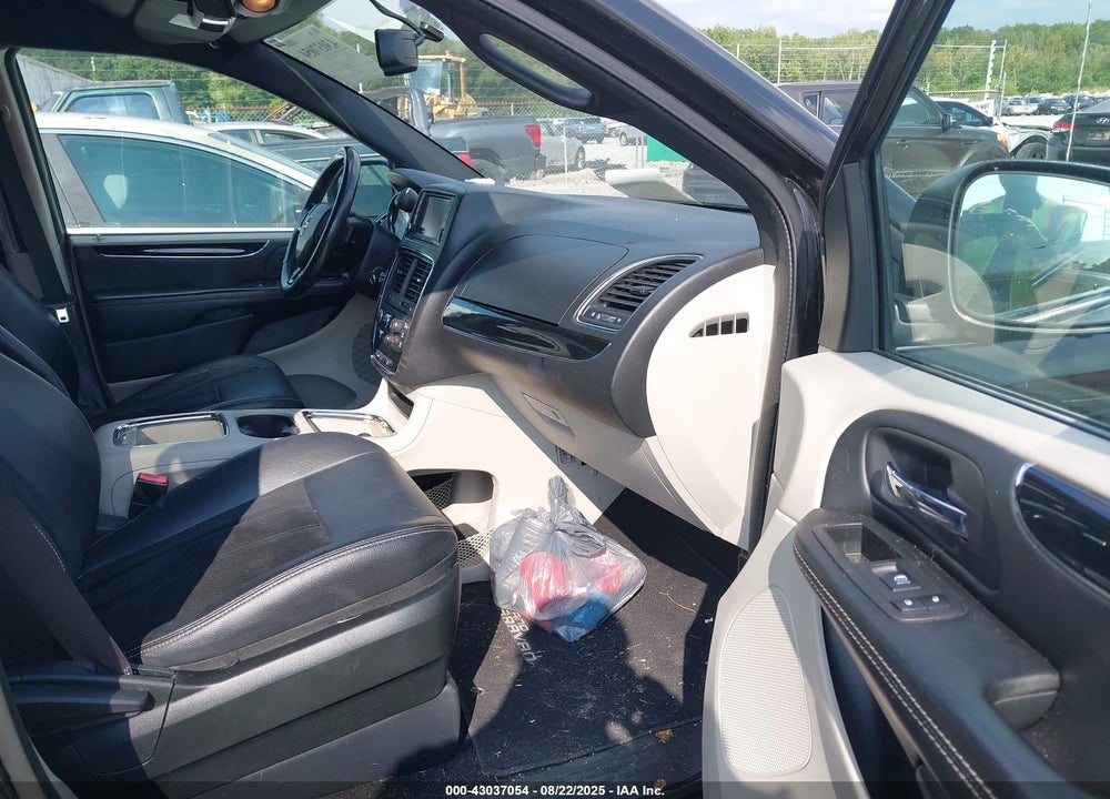 2017 DODGE GRAND CARAVAN SXT VIN: 2C4RDGCG1HR861296