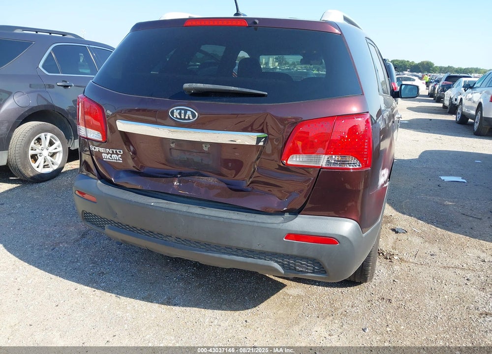 2013 KIA SORENTO VIN: 5XYKT4A28DG328077