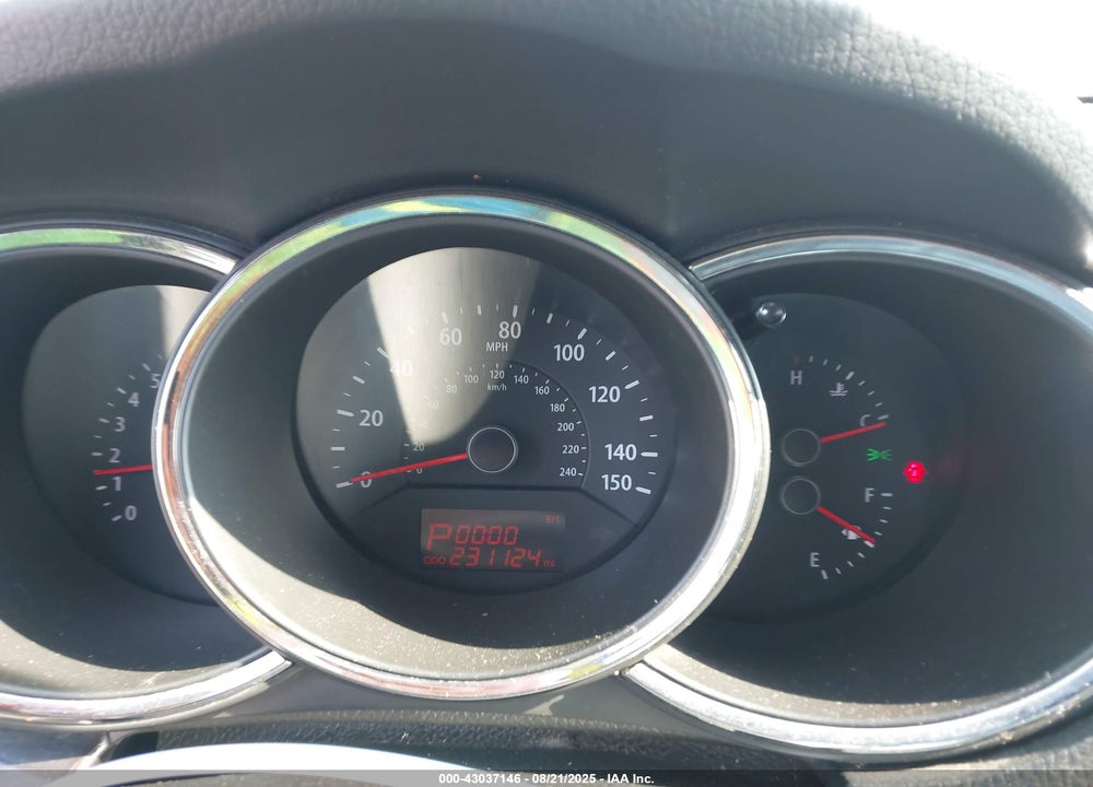 2013 KIA SORENTO VIN: 5XYKT4A28DG328077