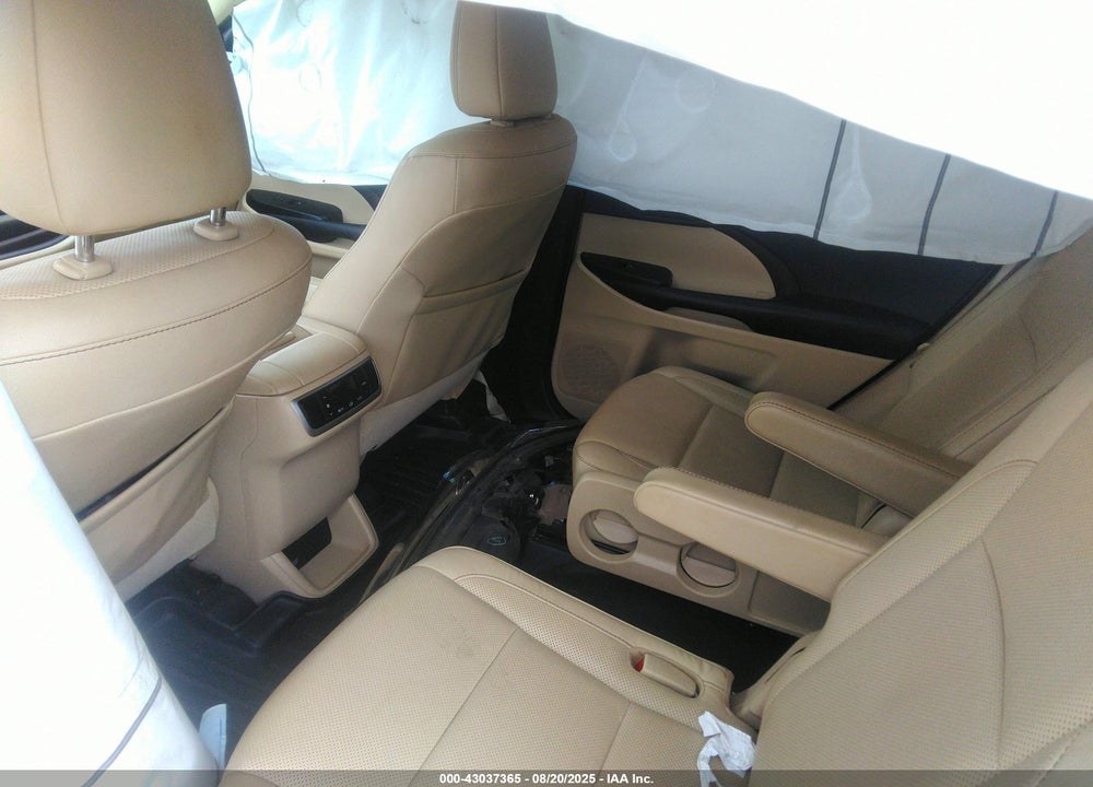 2019 TOYOTA HIGHLANDER VIN: 5TDYZRFH5KS348323