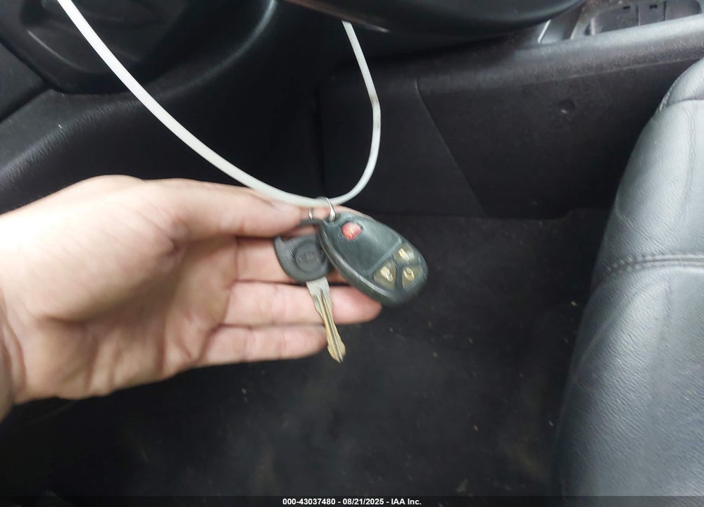 2010 CHEVROLET SILVERADO 1500 VIN: 1GCSKTE30AZ268082