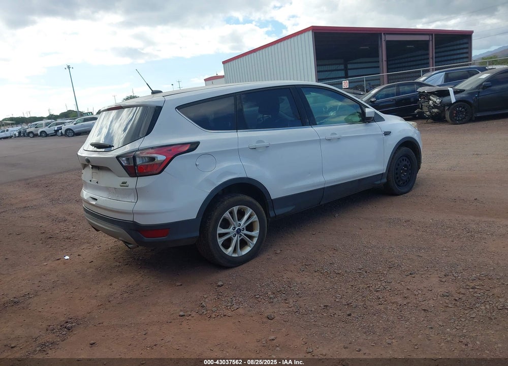 2017 FORD ESCAPE SE VIN: 1FMCU0GD6HUB83155