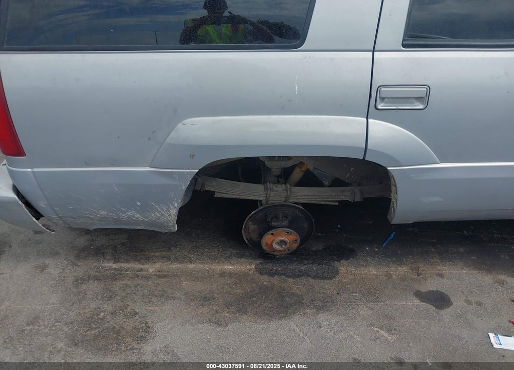 1999 GMC YUKON DENALI VIN: 1GKEK13R3XR918836