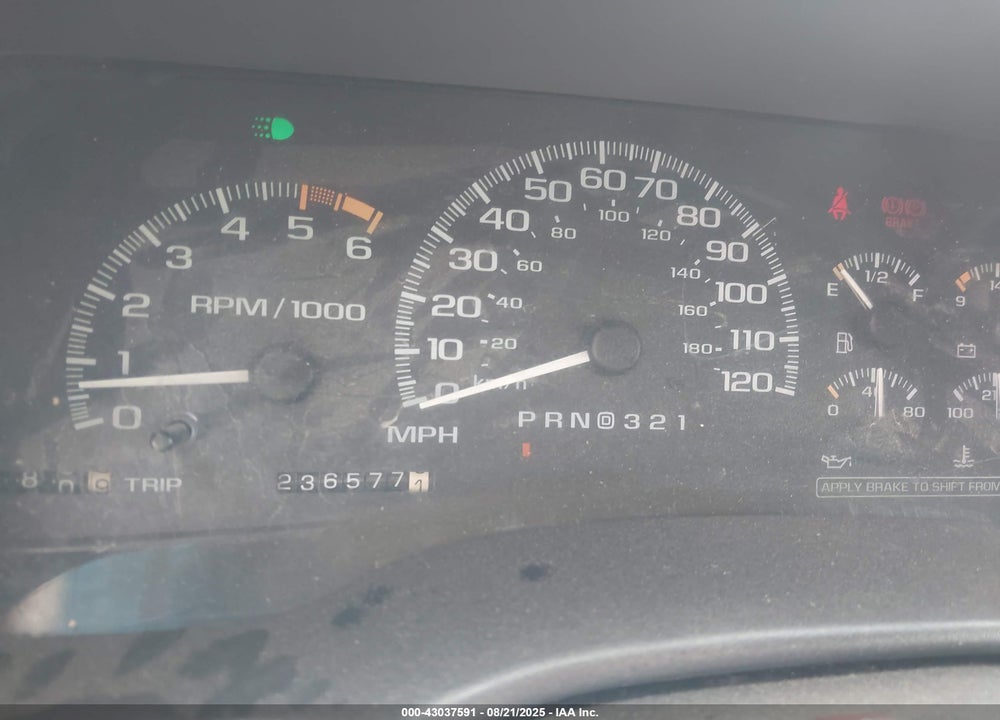 1999 GMC YUKON DENALI VIN: 1GKEK13R3XR918836