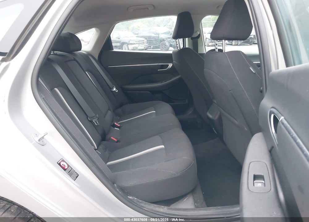 2023 HYUNDAI SONATA VIN: KMHL64JA6PA281652