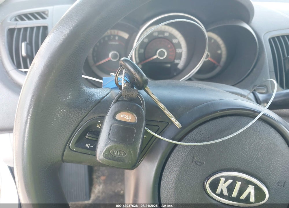 2011 KIA FORTE VIN: KNAFU4A27B5888884