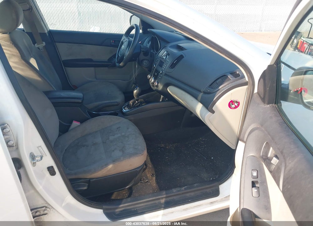 2011 KIA FORTE VIN: KNAFU4A27B5888884