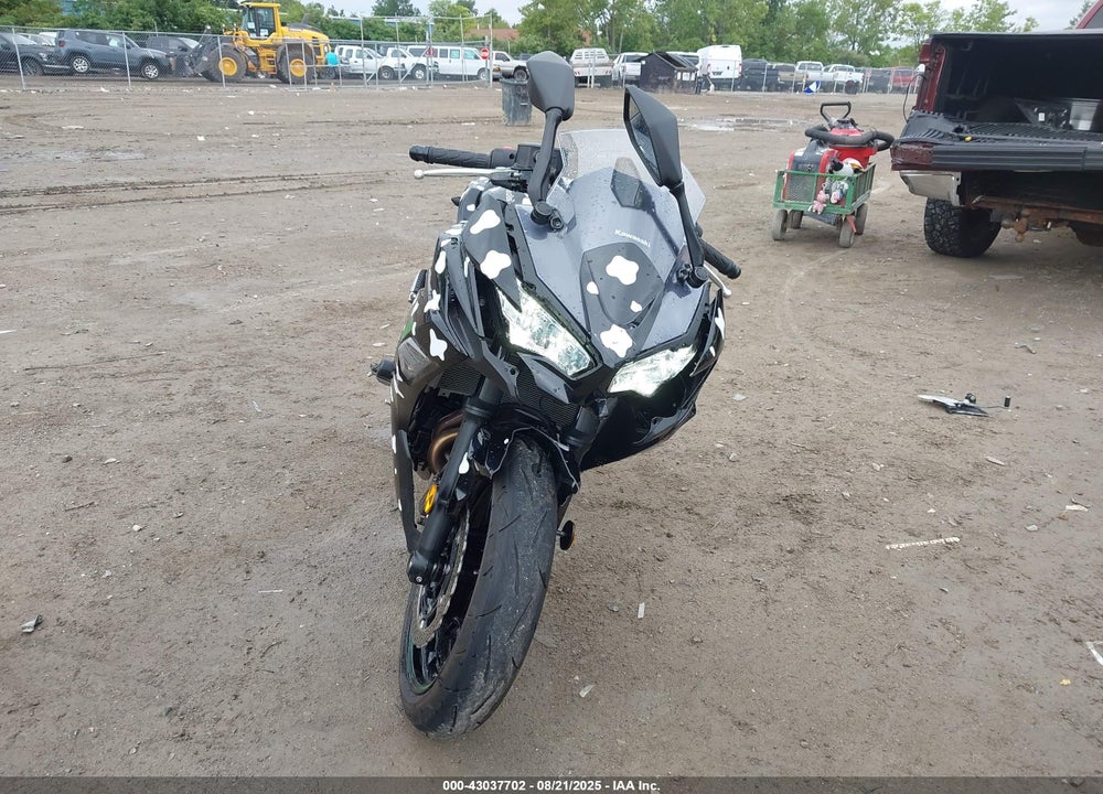 2025 KAWASAKI EX650 R VIN: ML5EXER10SDAE7463