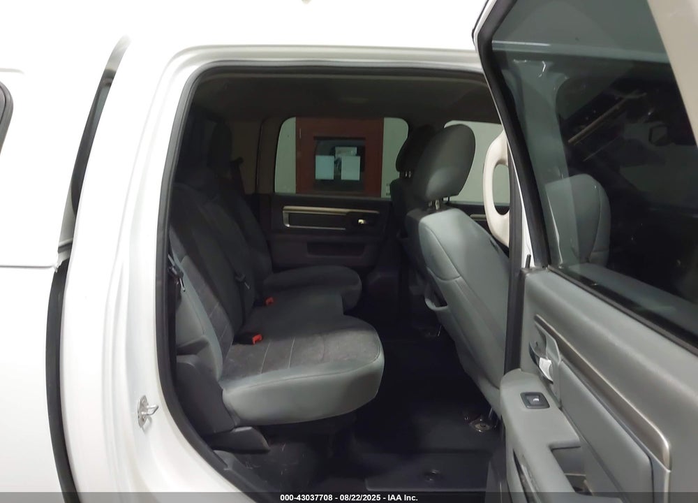 2016 RAM 1500 OUTDOORSMAN VIN: 1C6RR7TT9GS386192