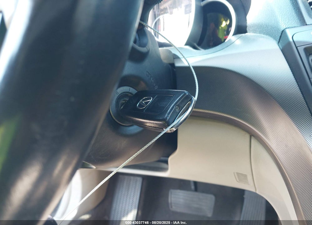 2013 ACURA TL VIN: 19UUA8F23DA010383