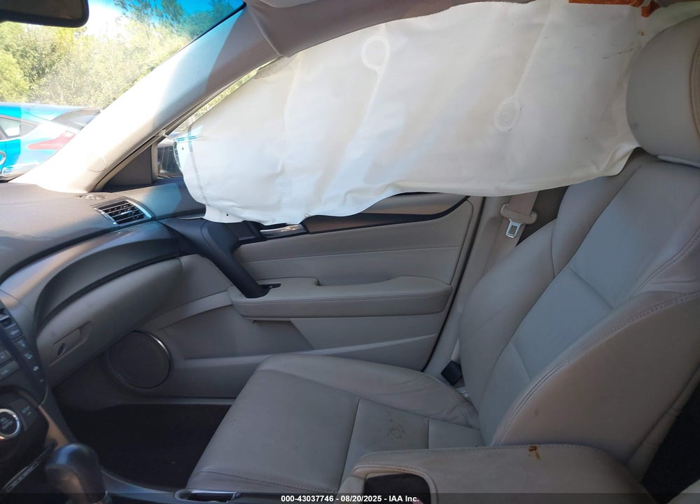 2013 ACURA TL VIN: 19UUA8F23DA010383