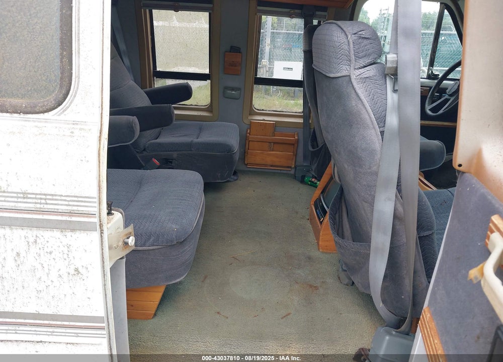 1991 CHEVROLET G20 VIN: 2GBEG25K7M4133150