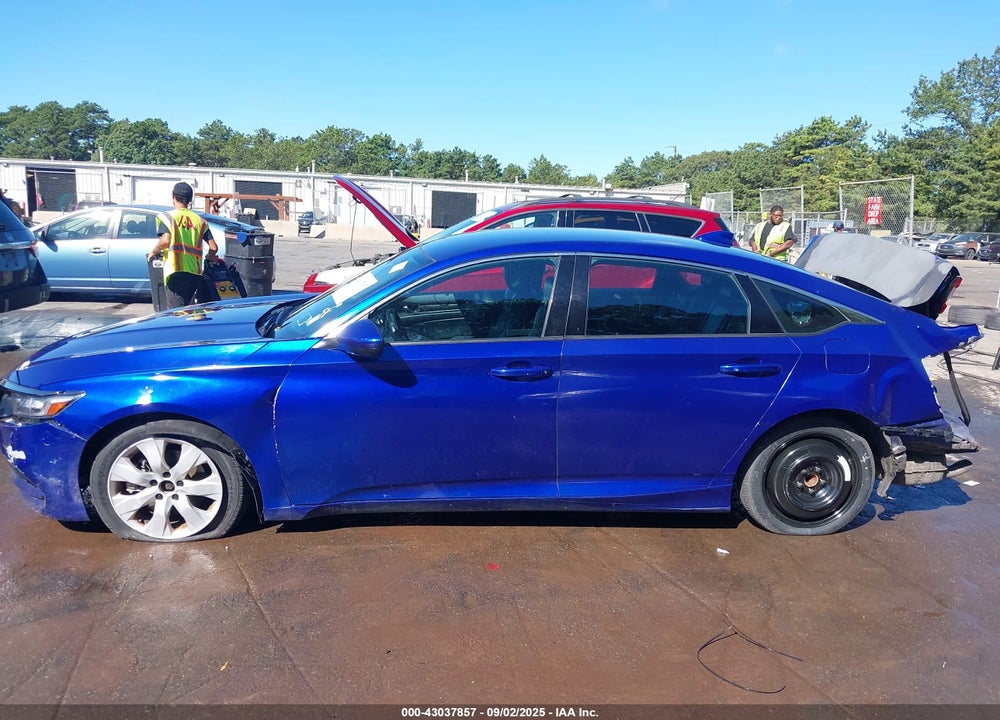 2018 HONDA ACCORD VIN: 1HGCV1F31JA009194