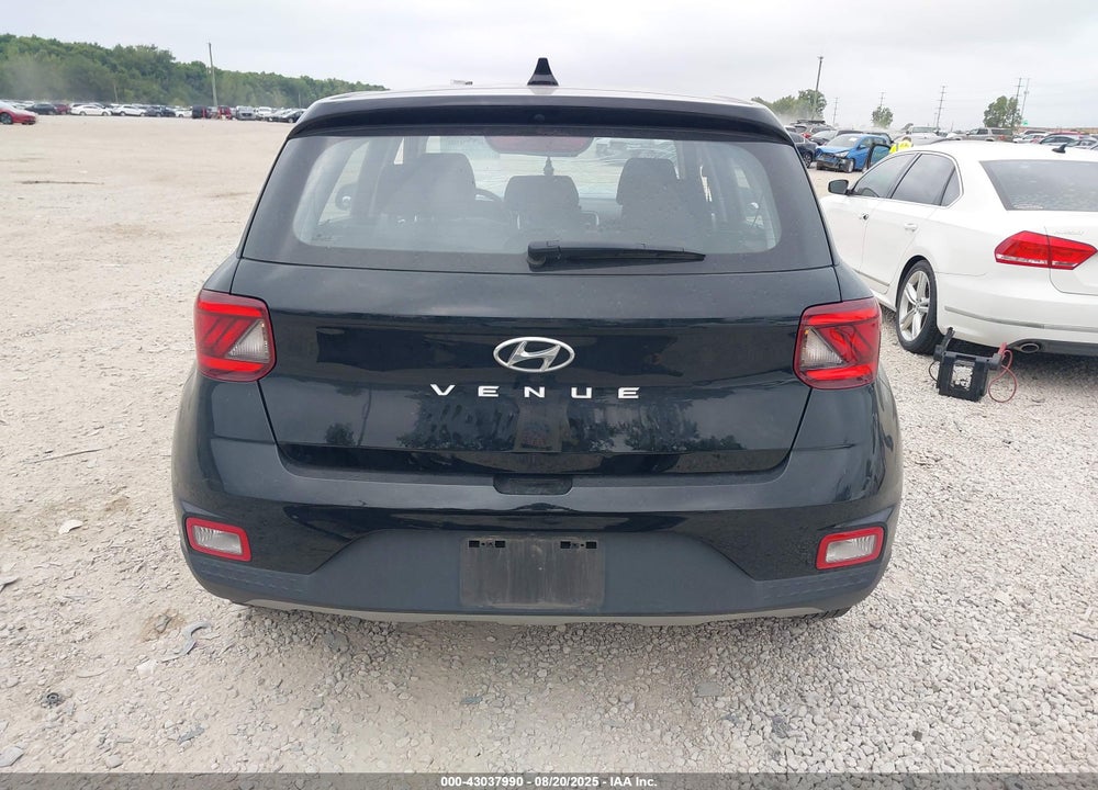 2022 HYUNDAI VENUE VIN: KMHRB8A37NU176998
