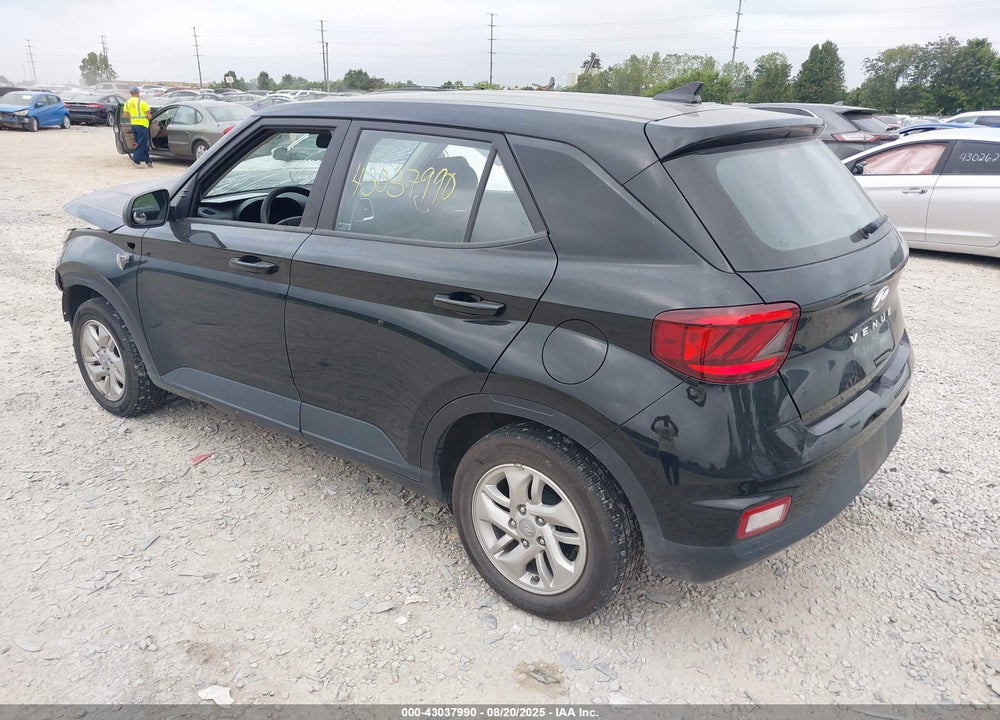2022 HYUNDAI VENUE VIN: KMHRB8A37NU176998