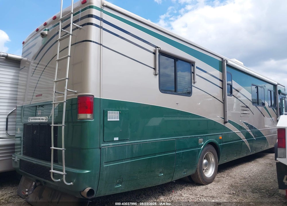 2003 COUNTRY COACH MOTORHOME LTC CHASSIS VIN: 4U7H5EK1631102915