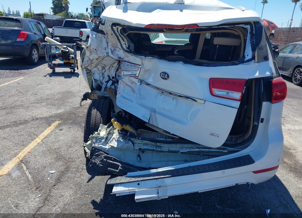 2018 KIA SEDONA SX VIN: KNDMC5C19J6407789