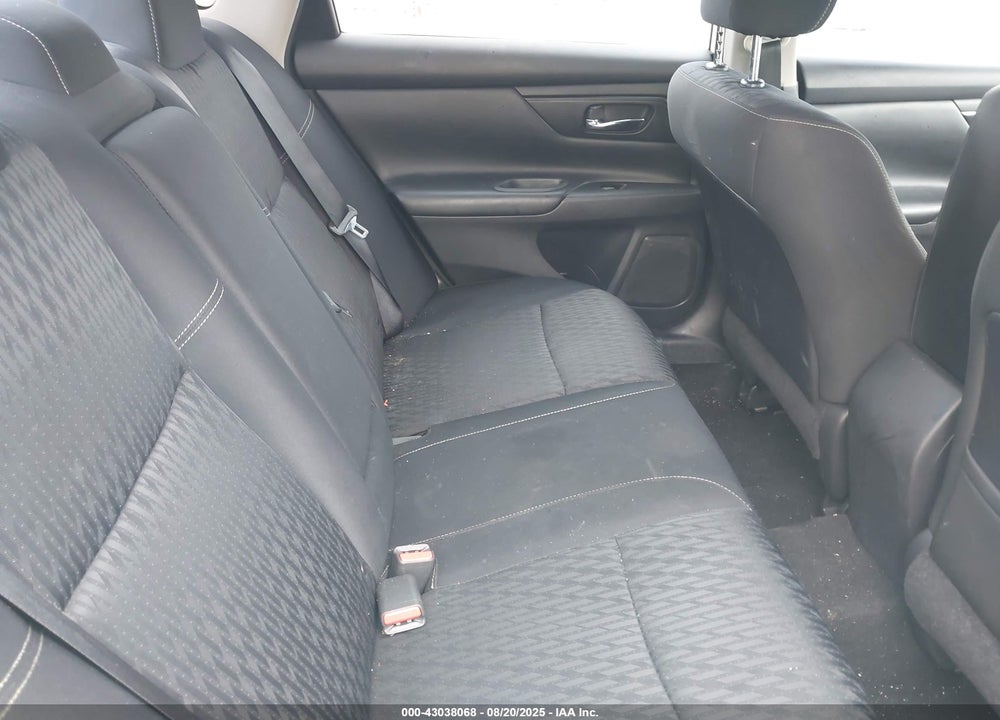 2017 NISSAN ALTIMA VIN: 1N4AL3AP5HN340810