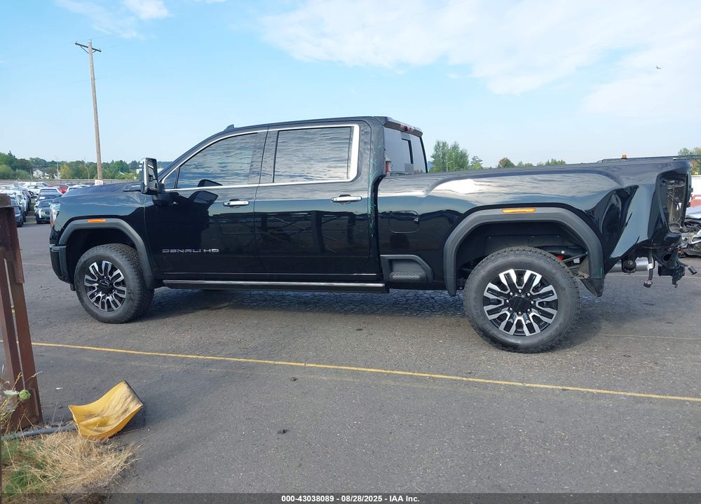 2024 GMC SIERRA 3500HD 4WD  STANDARD BED DENALI ULTIMATE VIN: 1GT49YEYXRF432528