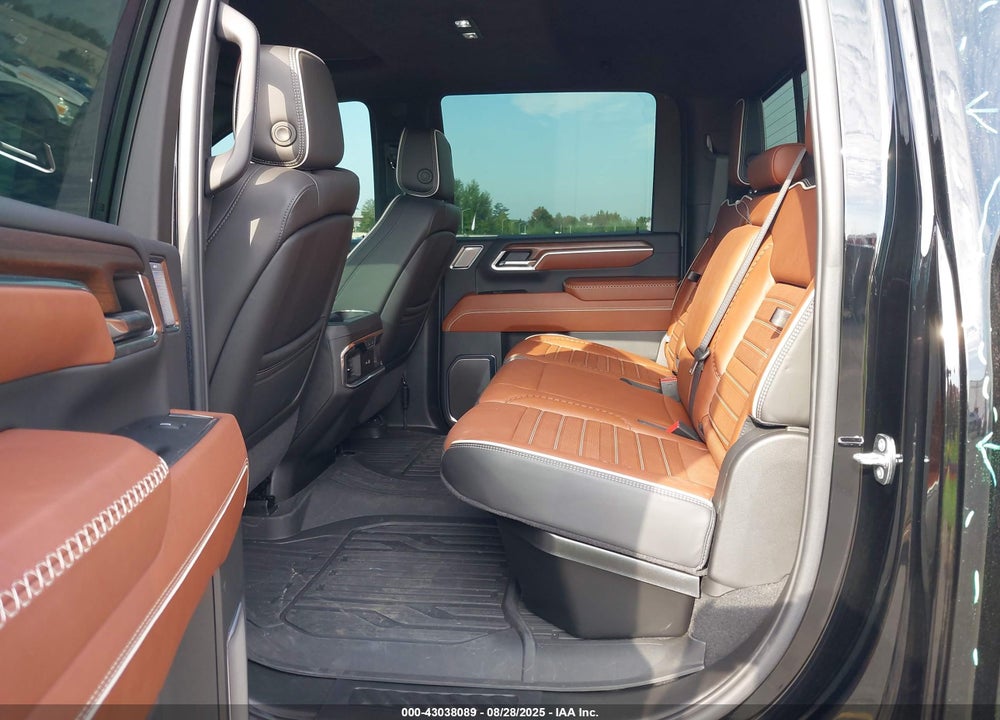 2024 GMC SIERRA 3500HD 4WD  STANDARD BED DENALI ULTIMATE VIN: 1GT49YEYXRF432528