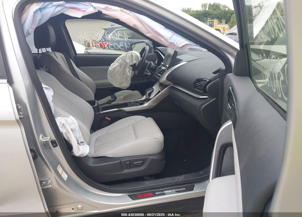 2023 MITSUBISHI ECLIPSE CROSS SE S-AWC/SEL S-AWC VIN: JA4ATWAA2PZ001530