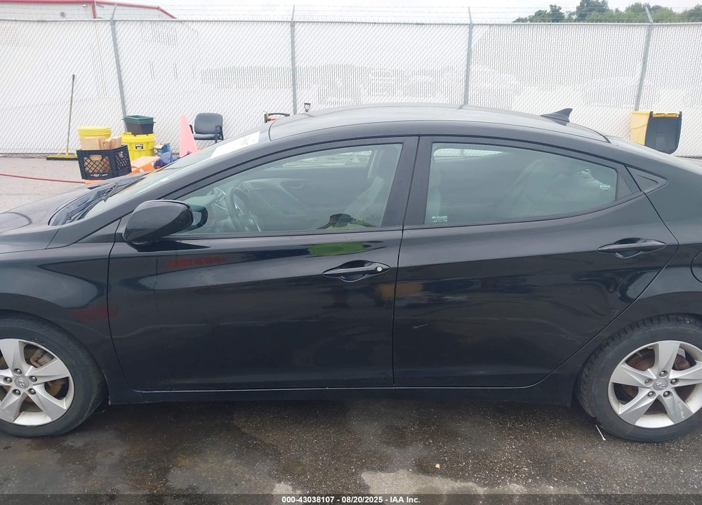 2012 HYUNDAI ELANTRA VIN: KMHDH4AE3CU384098