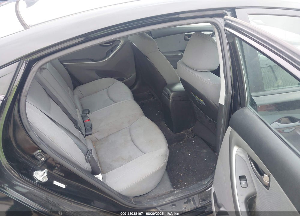 2012 HYUNDAI ELANTRA VIN: KMHDH4AE3CU384098