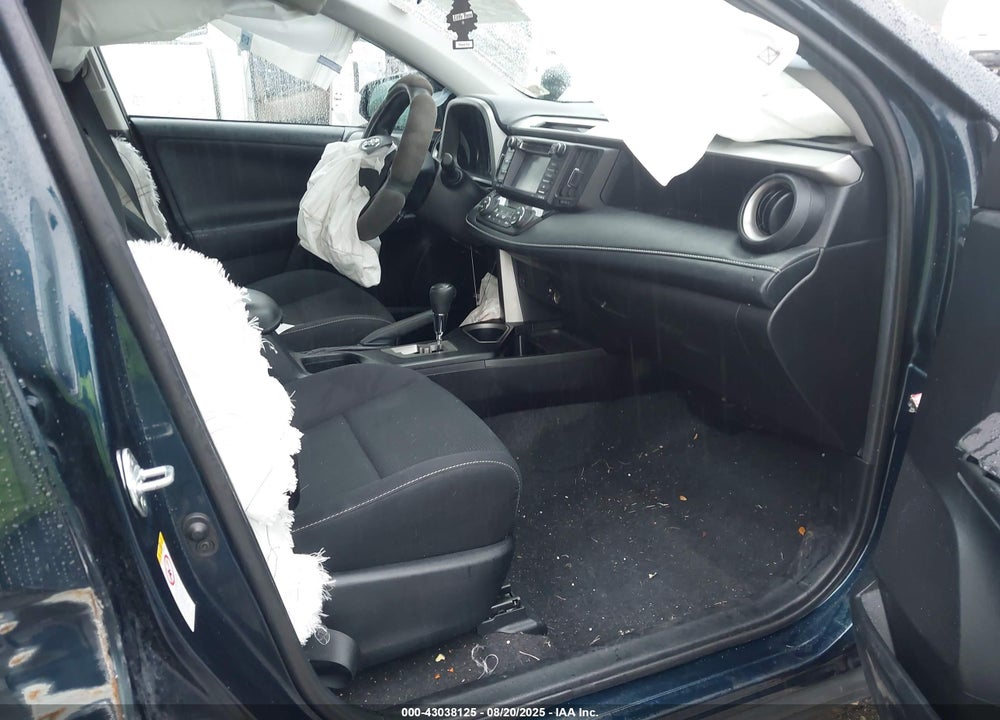 2018 TOYOTA RAV4 VIN: 2T3RFREV1JW706180