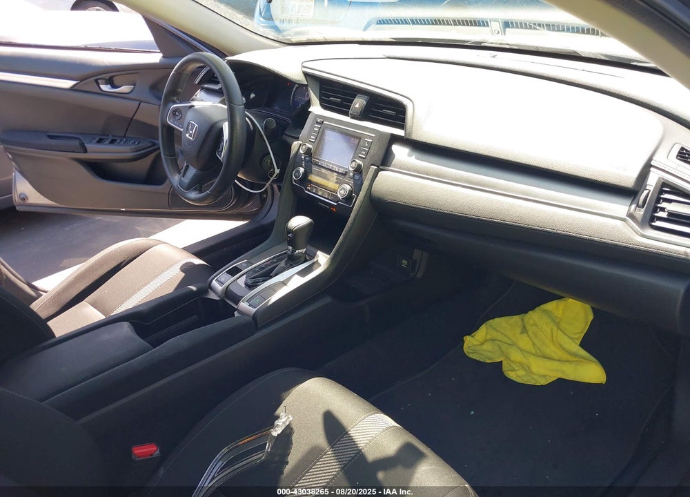 2018 HONDA CIVIC LX VIN: 2HGFC2F55JH559364