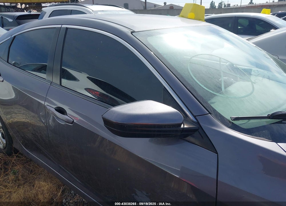2018 HONDA CIVIC LX VIN: 2HGFC2F55JH559364