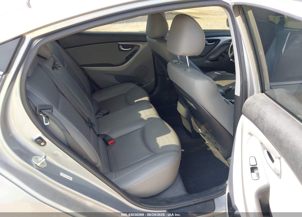 2015 HYUNDAI ELANTRA LIMITED VIN: KMHDH4AE3FU322589