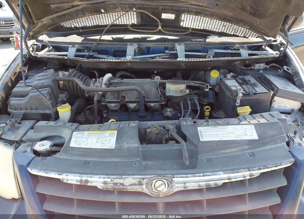 2005 CHRYSLER TOWN & COUNTRY TOURING VIN: 2C4GP54L15R523102