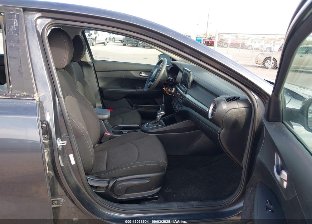 2021 KIA FORTE LXS VIN: 3KPF24AD0ME271991
