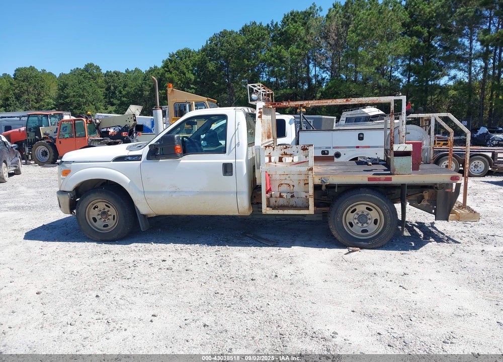 2011 FORD F-350 XL VIN: 1FTBF3A6XBEB67242