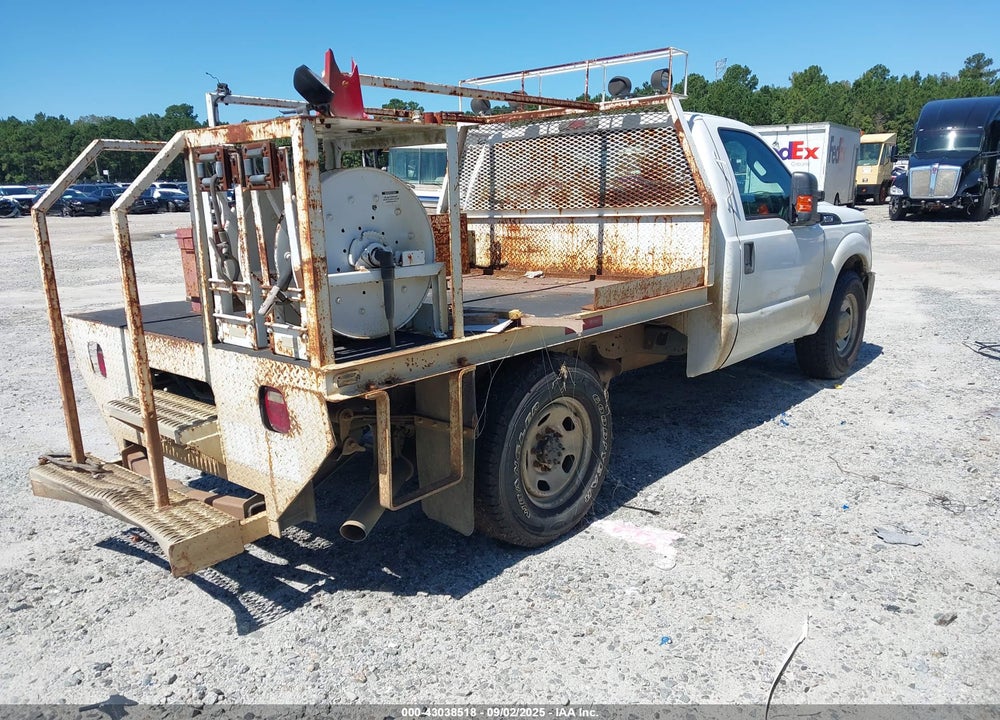 2011 FORD F-350 XL VIN: 1FTBF3A6XBEB67242