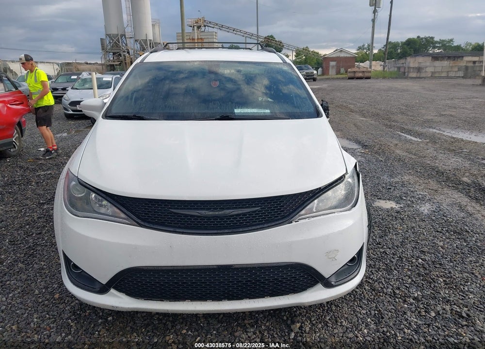 2018 CHRYSLER PACIFICA TOURING PLUS VIN: 2C4RC1FGXJR226921