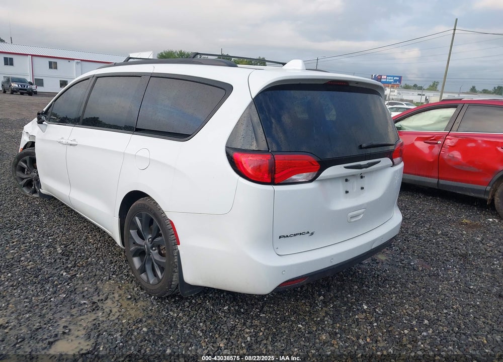 2018 CHRYSLER PACIFICA TOURING PLUS VIN: 2C4RC1FGXJR226921