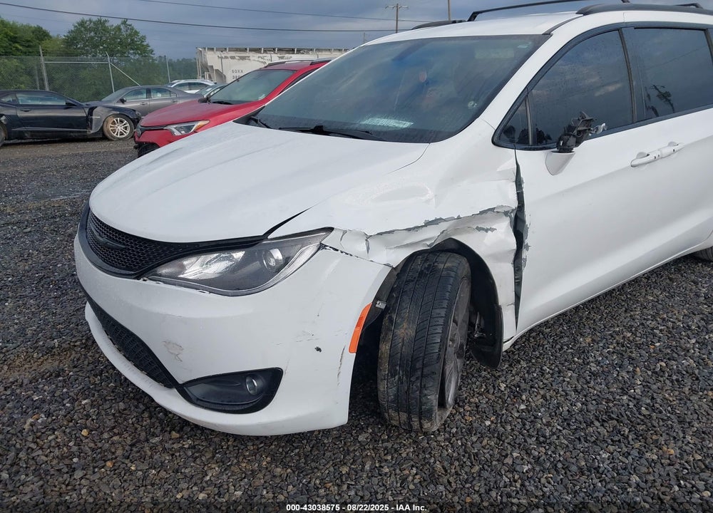 2018 CHRYSLER PACIFICA TOURING PLUS VIN: 2C4RC1FGXJR226921