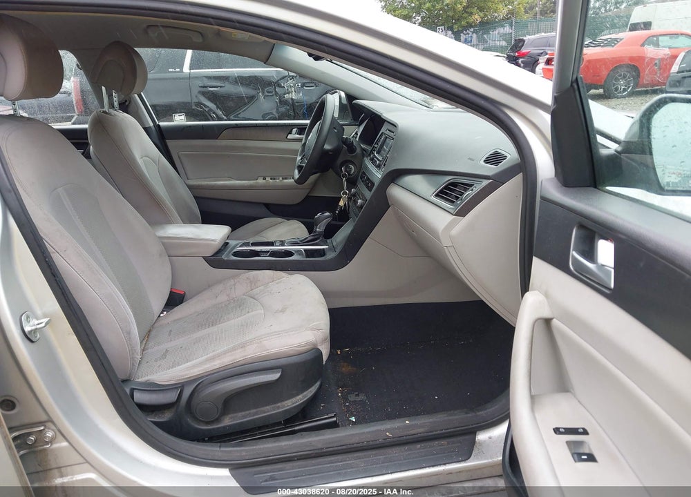 2015 HYUNDAI SONATA VIN: 5NPE34AF9FH069997