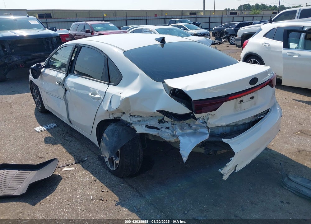 2019 KIA FORTE VIN: 3KPF24AD1KE104004