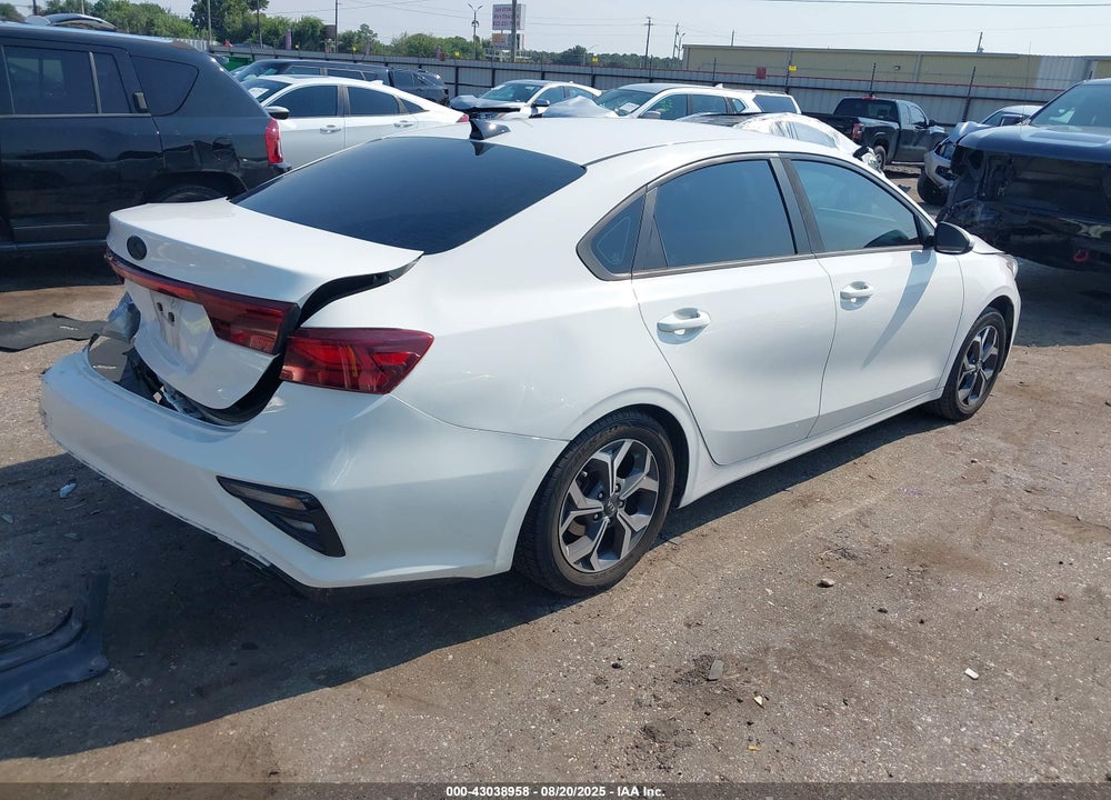 2019 KIA FORTE VIN: 3KPF24AD1KE104004
