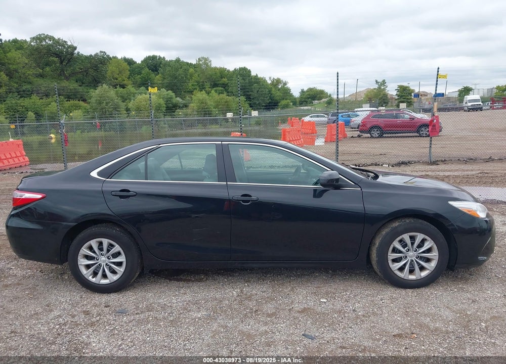 2016 TOYOTA CAMRY VIN: 4T4BF1FK0GR527563